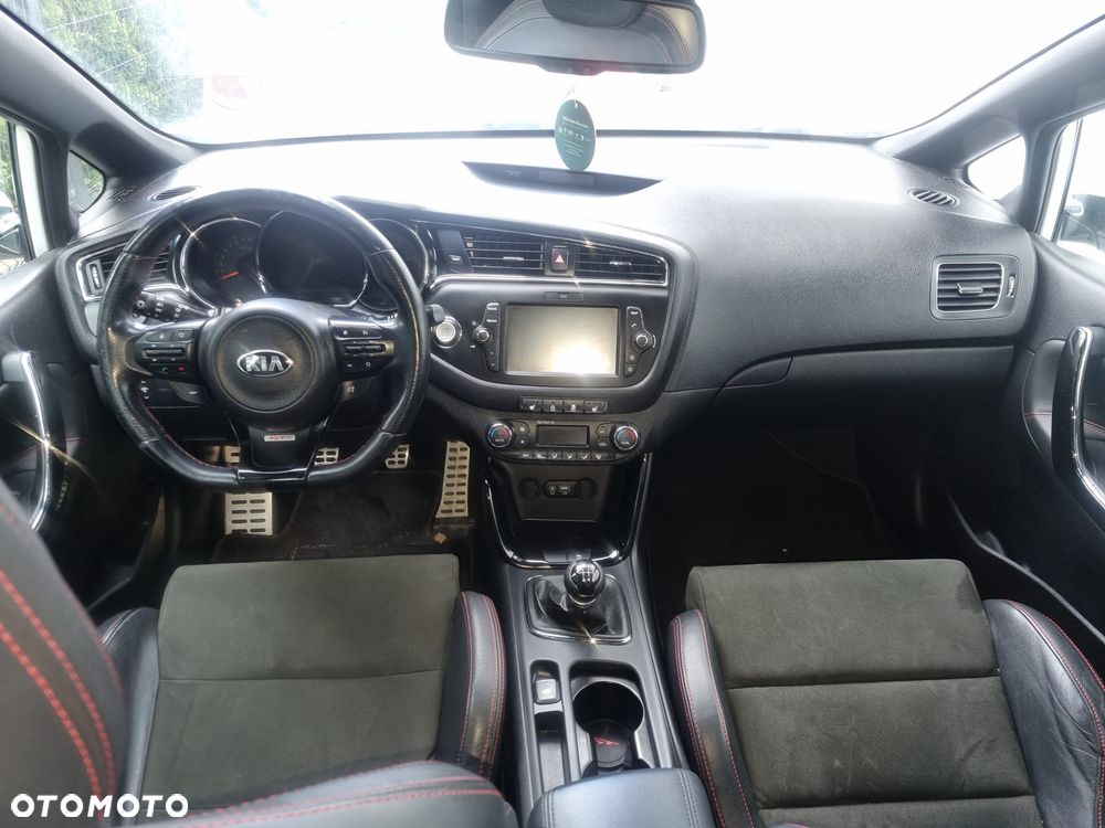 Kia Ceed 1.6 T-GDI GT - 8