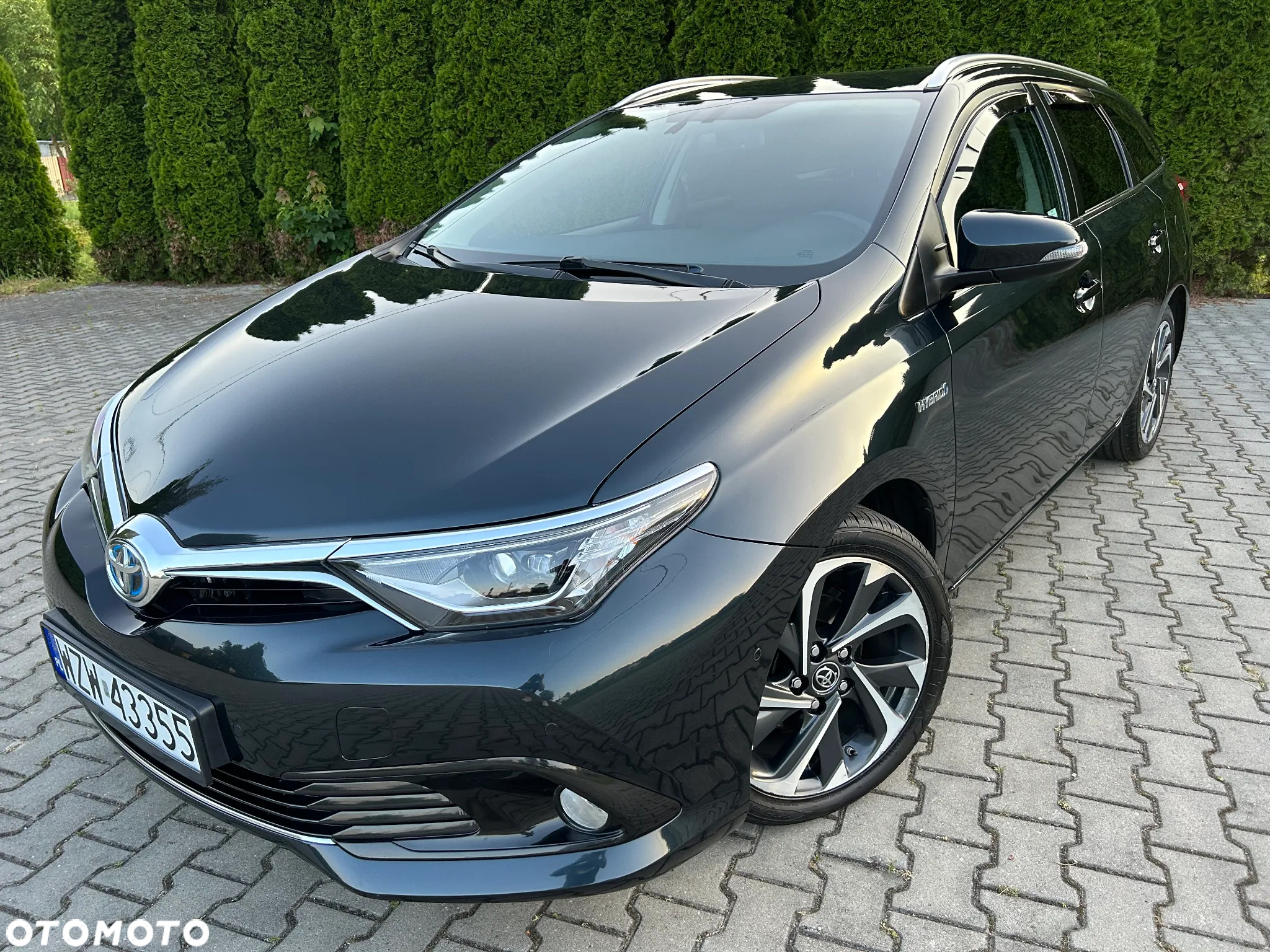 Toyota Auris Hybrid 135 Premium - 8