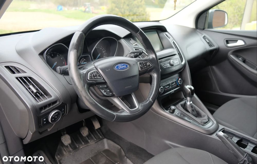 Ford Focus 1.0 EcoBoost Titanium - 11