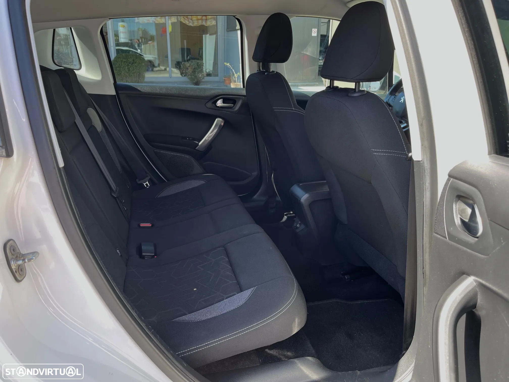 Peugeot 2008 1.2 PureTech Style - 22