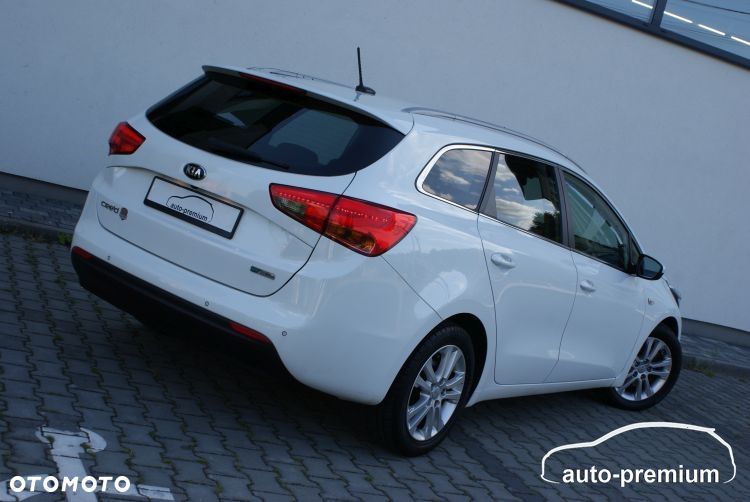 Kia Ceed 1.6 GDI Dream Team Edition - 37