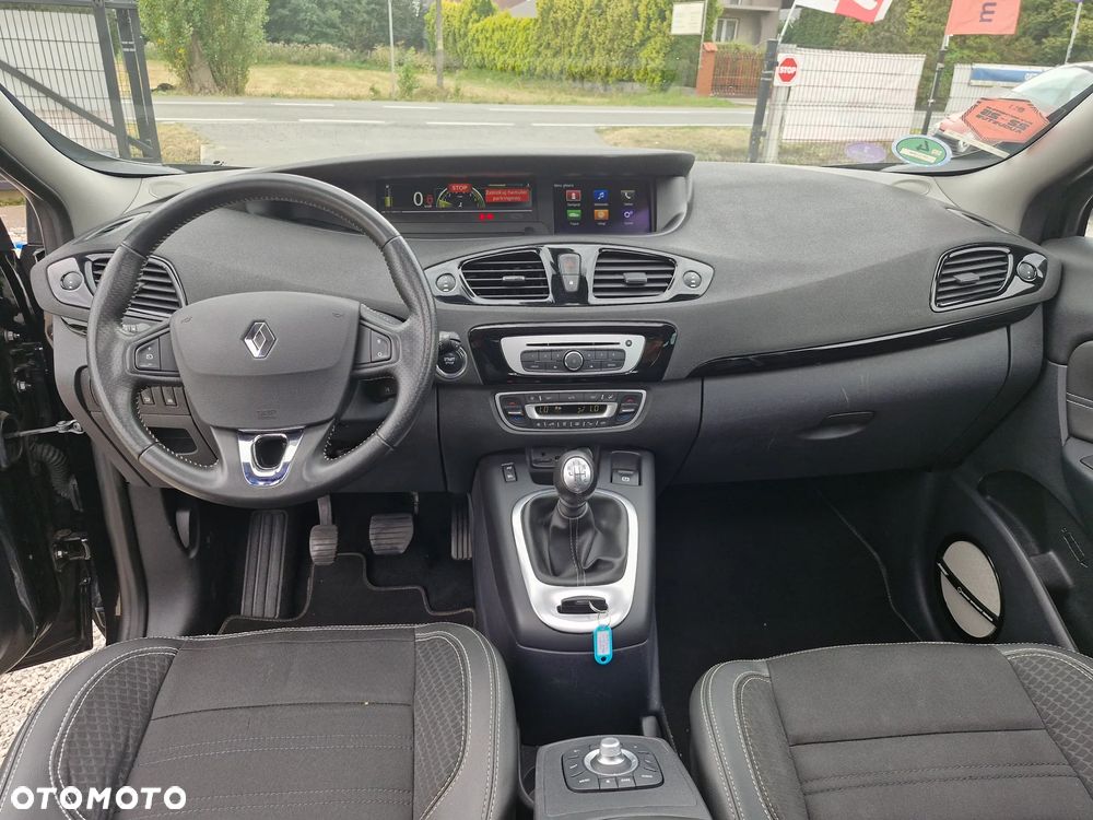 Renault Grand Scenic ENERGY TCe 130 BOSE EDITION - 30
