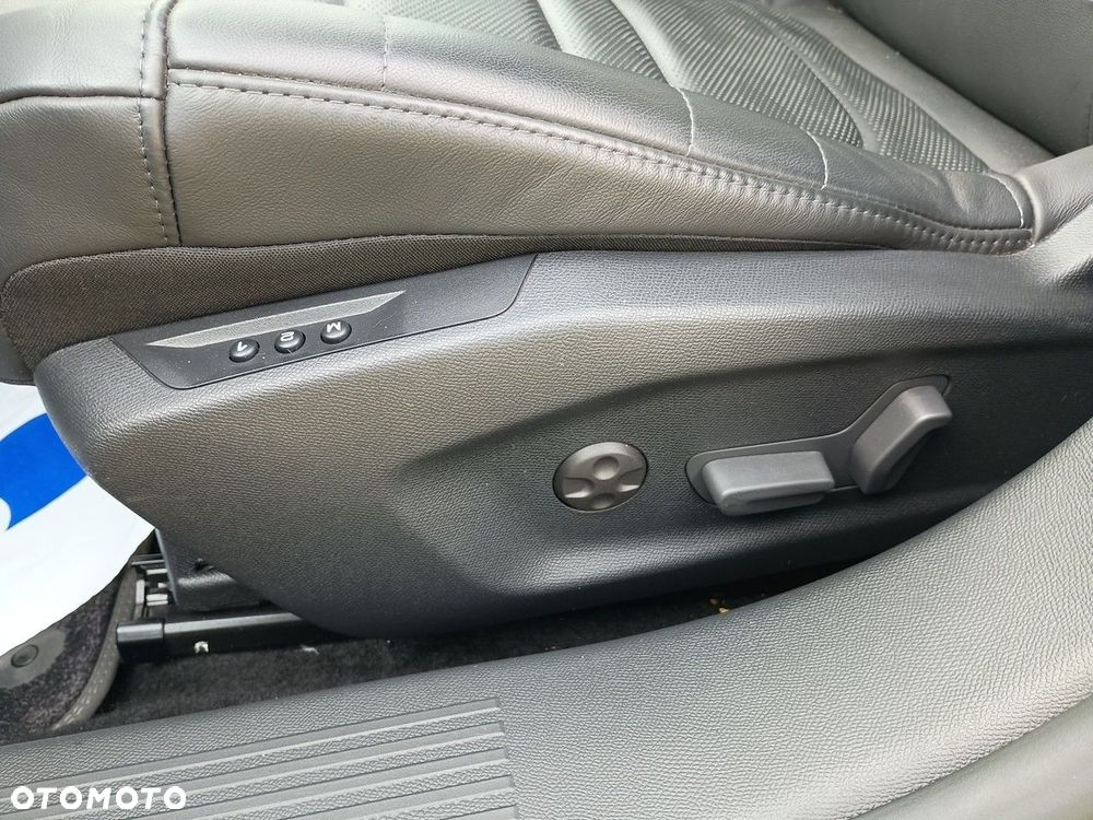 Citroën C5X 1.2 PureTech Shine EAT8 - 21
