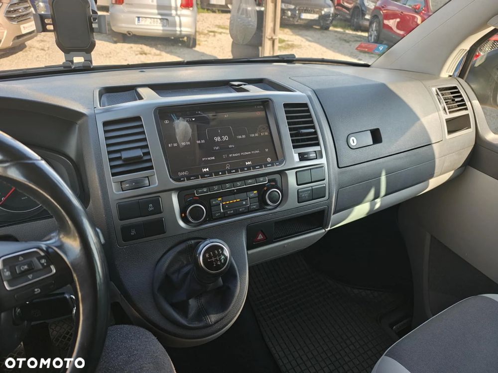 Volkswagen Caravelle - 19