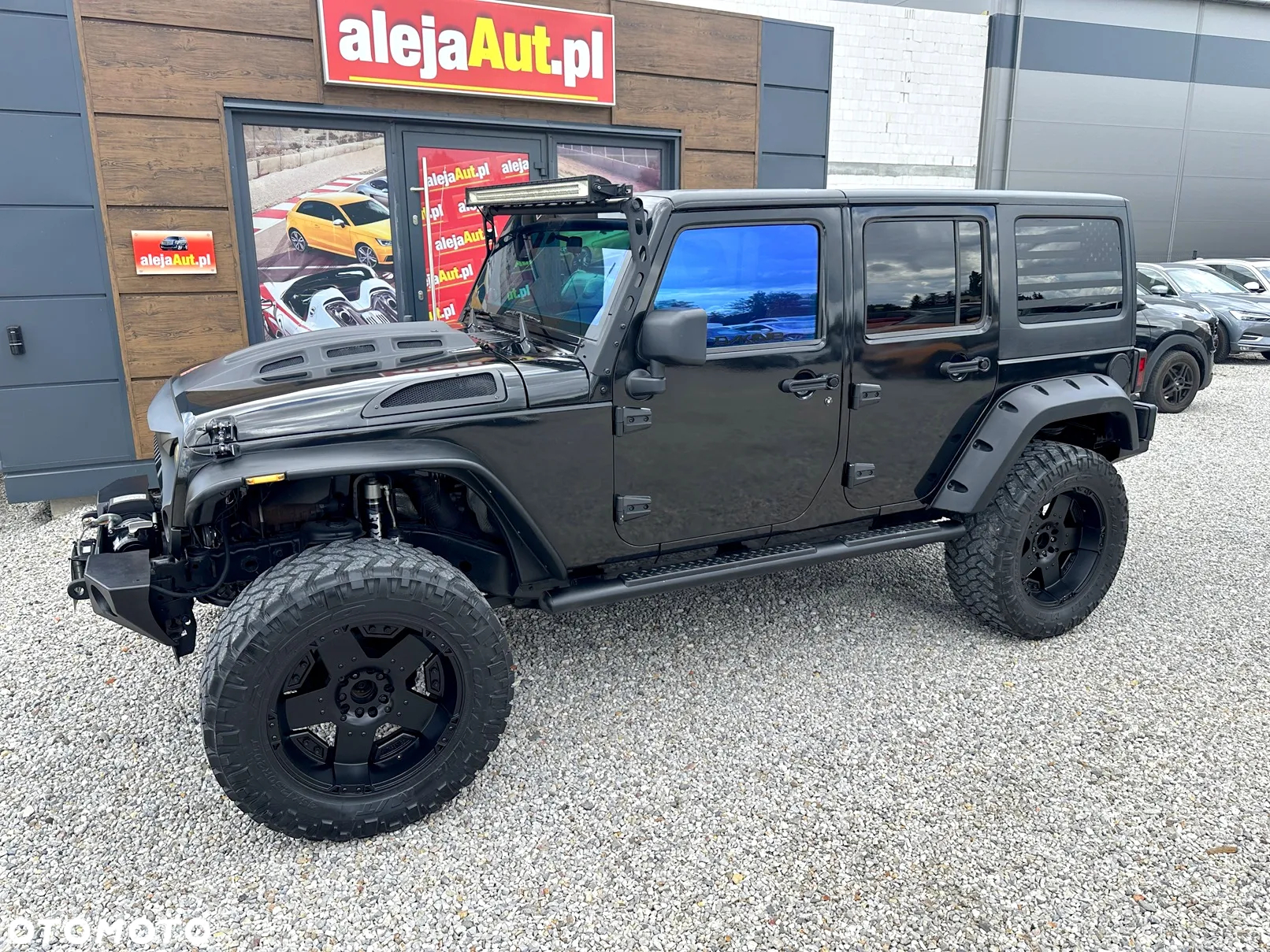 Jeep Wrangler Unlimited 3.8 Sahara - 11