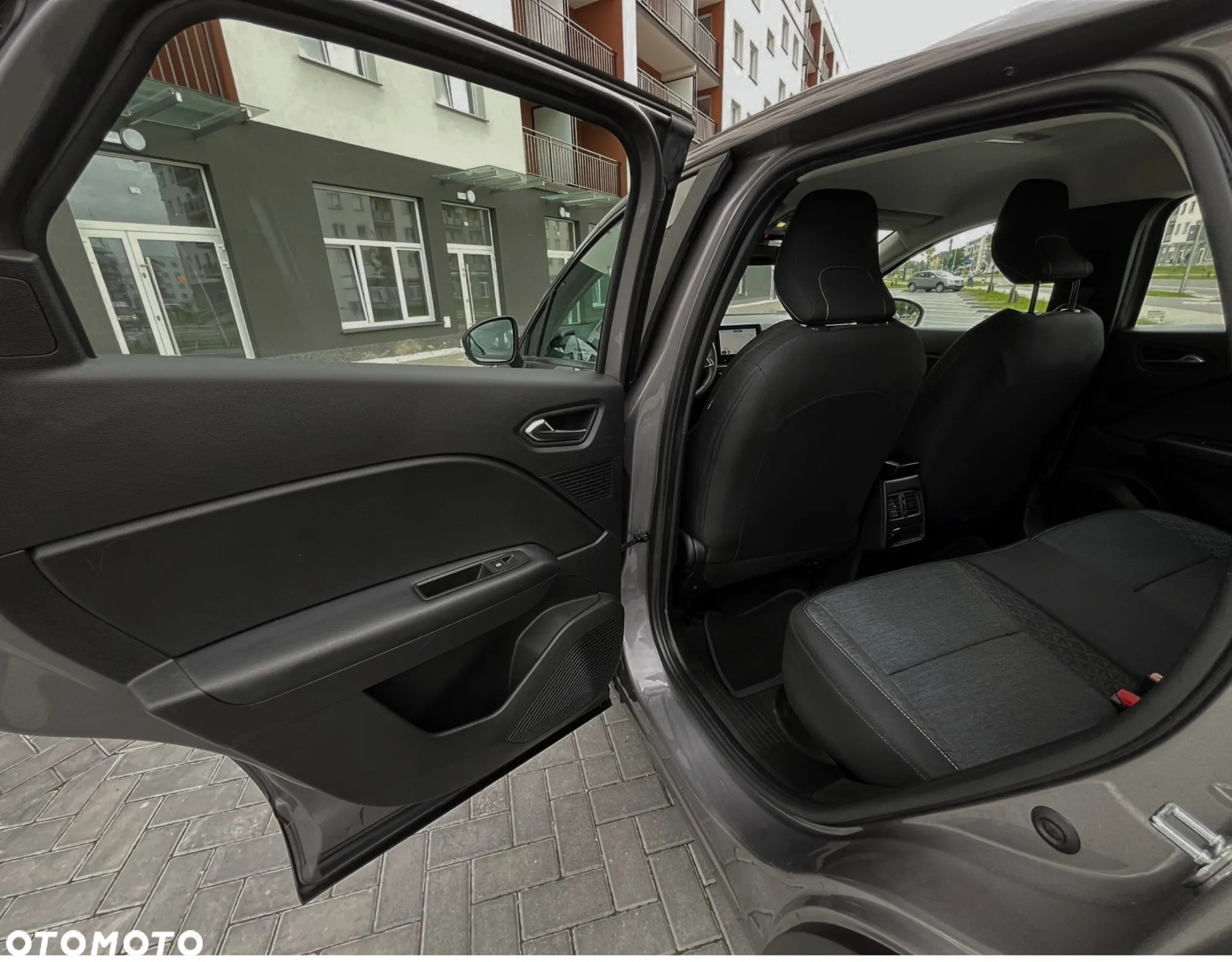 Renault Captur 1.6 E-TECH Full Hybrid 145 Techno - 29