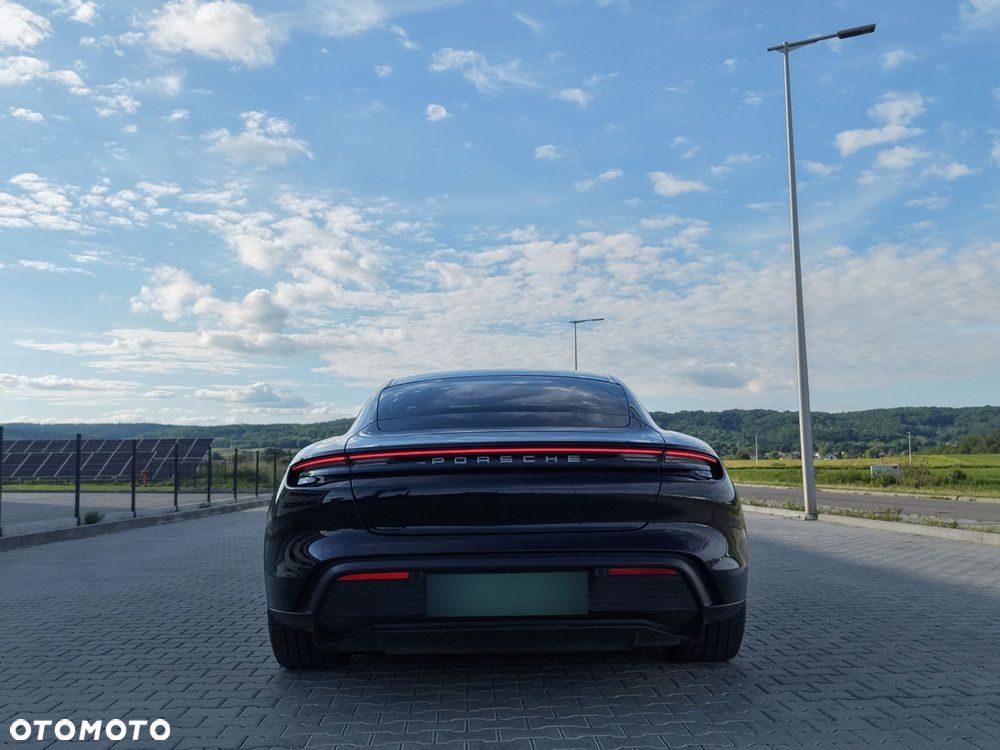 Porsche Taycan - 20