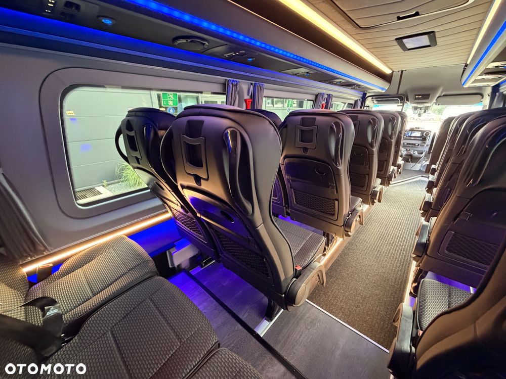 Mercedes-Benz Sprinter 519 - 23
