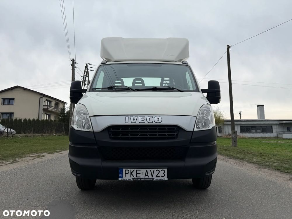 Iveco 35C15 * 3.0 / 150KM * Rama do zabudowy * Rozstaw osi: 4.1m * Koła bliźniacze * - 4