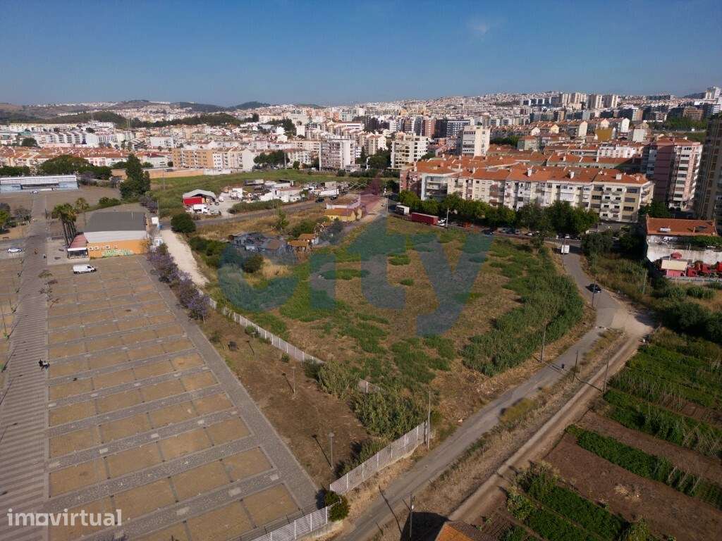 Terreno urbano com 9.154m2 em Odivelas, junto com os terrenos ao la... - Grande imagem: 5/20