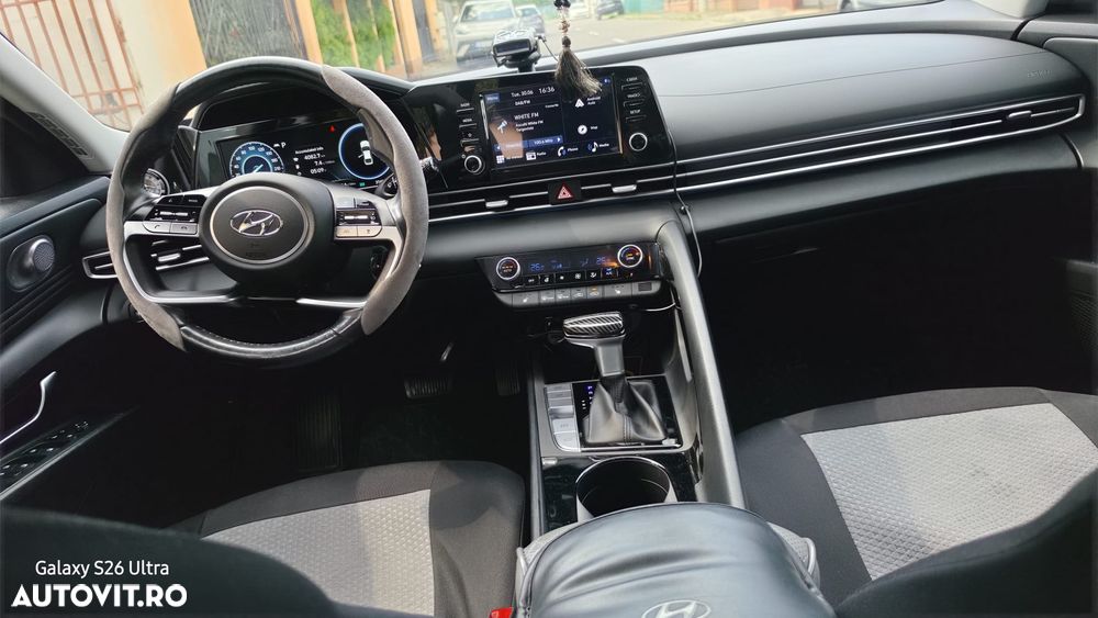 Hyundai Elantra 1.6 l 123 CP CVT Highway - 4