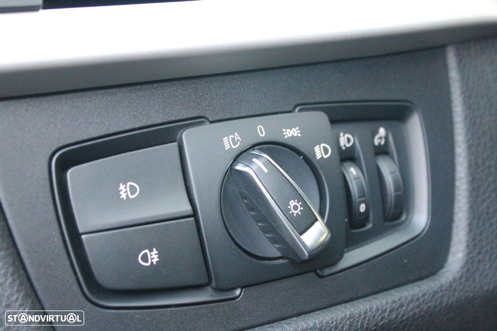 BMW 318 d Touring Advantage Auto - 6
