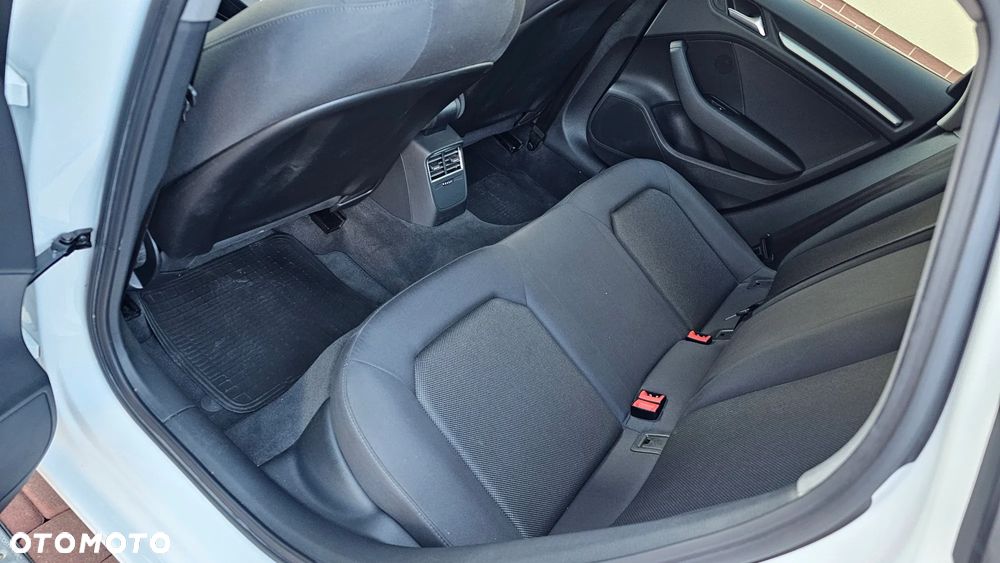 Audi A3 Sportback 30 TDI design - 29