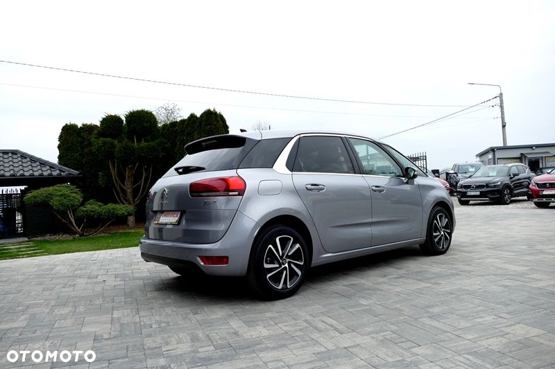 Citroën C4 Picasso - 16
