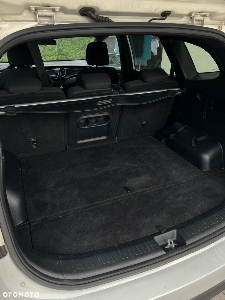 Kia Carens 1.7 CRDi Business Line 7DCT - 12