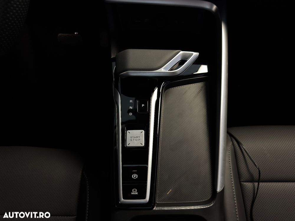 MG ZS HEV 1.5 GSI AT Exclusive - 14