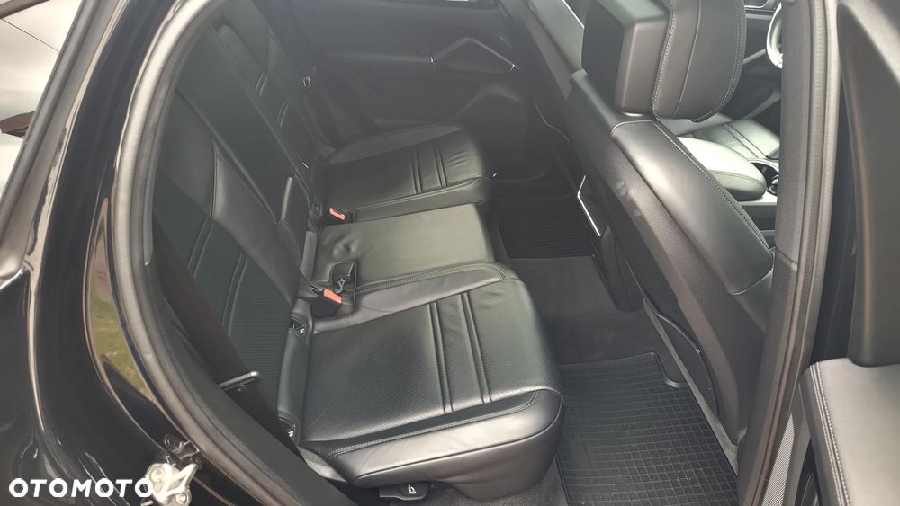 Porsche Cayenne Standard - 23