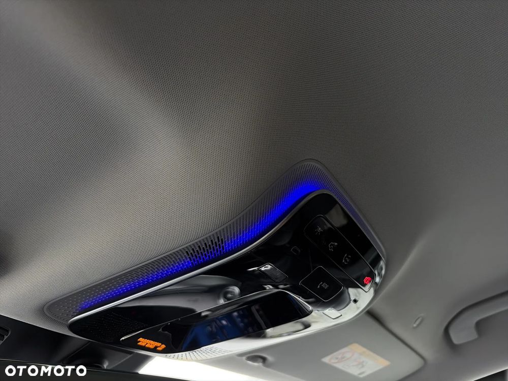 Mercedes-Benz Klasa C 200 mHEV AMG - 34