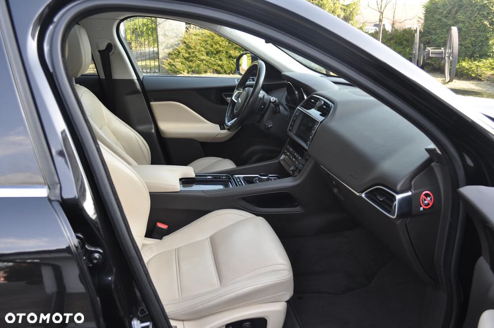 Jaguar F-Pace 2.0 i4D AWD Portfolio - 9