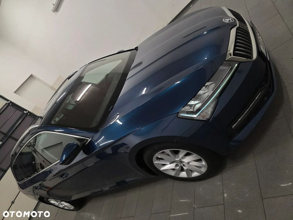 Skoda Superb 2.0 TDI SCR Style DSG - 3