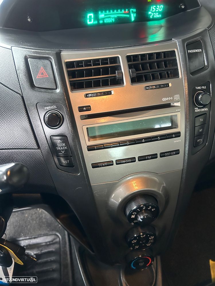 Toyota Yaris 1.0 VVT-i - 13