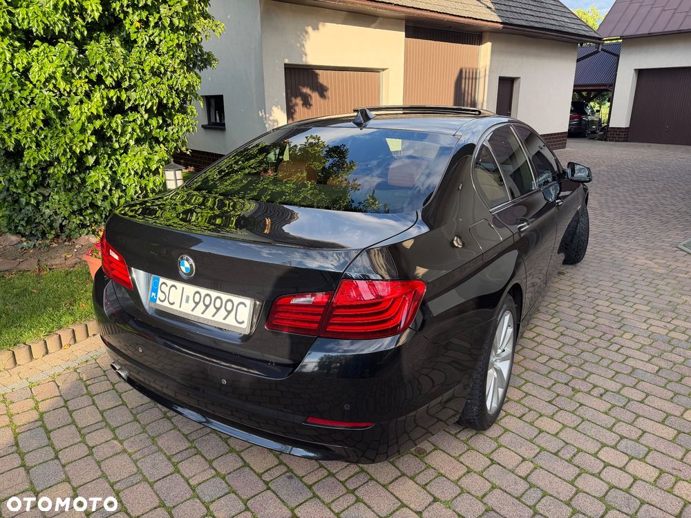 BMW Seria 5 520d - 24