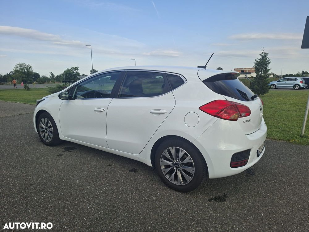 Kia Ceed 1.4 DSL Star - 2