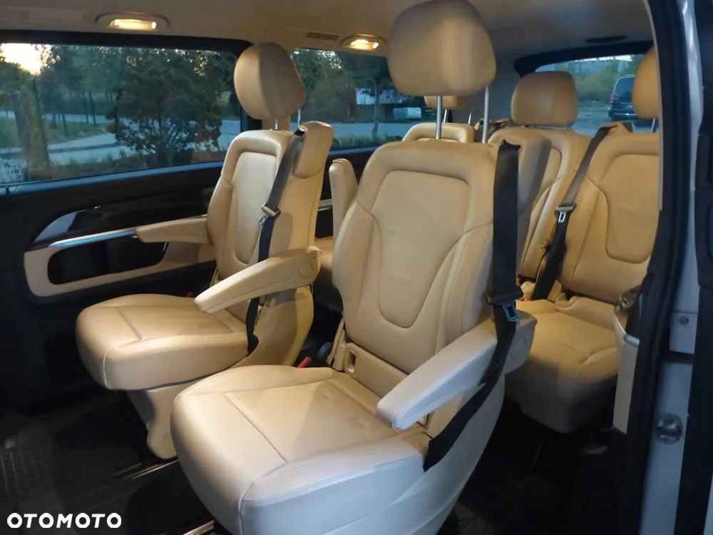 Mercedes-Benz Klasa V 300 d 4-Matic Avantgarde 9G-Tronic (d³ugi) - 20