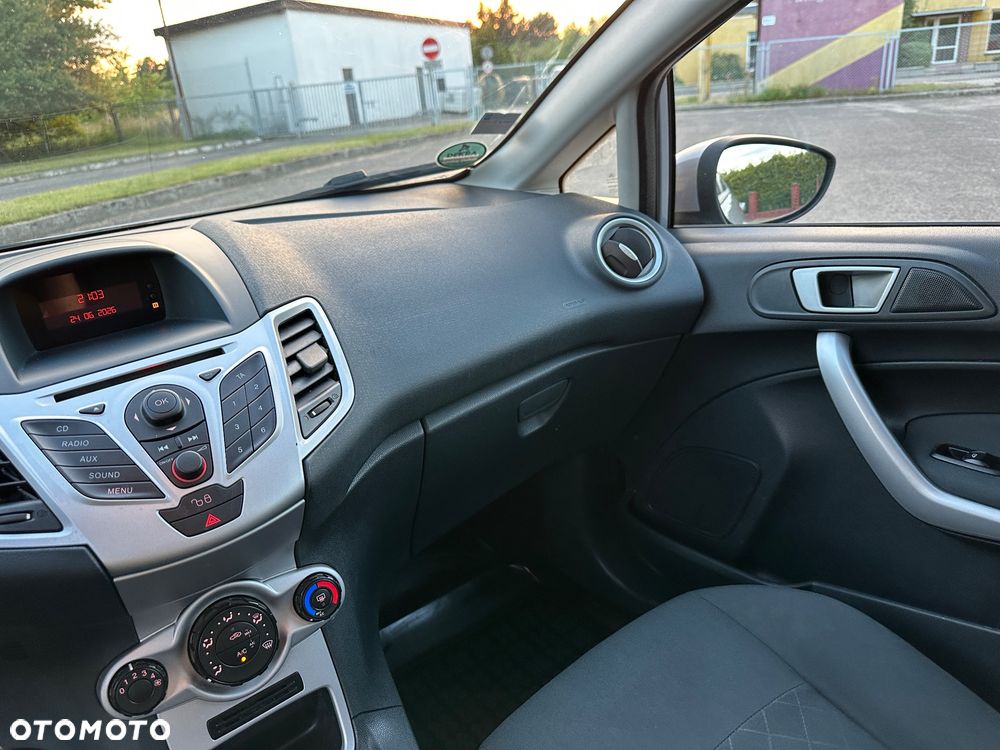 Ford Fiesta 1.25 Viva - 30