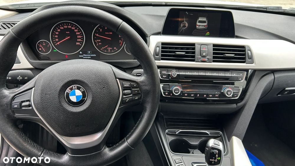 BMW Seria 3 318i Advantage - 7