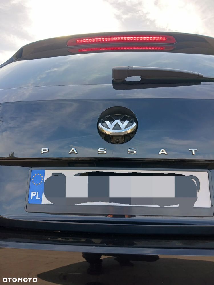 Volkswagen Passat 2.0 TDI SCR DSG Elegance - 15