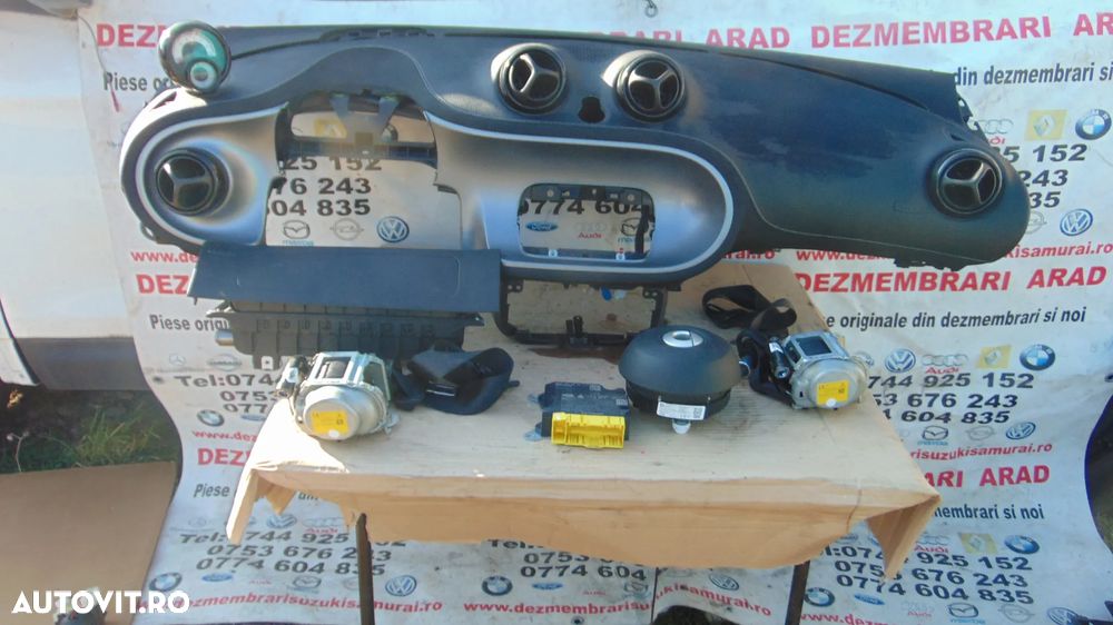 Grile ventilatie Bord Smart w453 dupa 2014 grila bord aer caldura dezmembrez smart w453 brabus 0.9 - 1