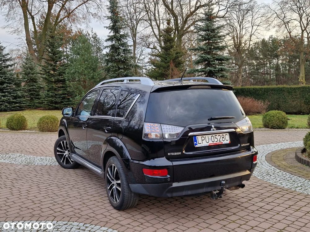 Mitsubishi Outlander - 3