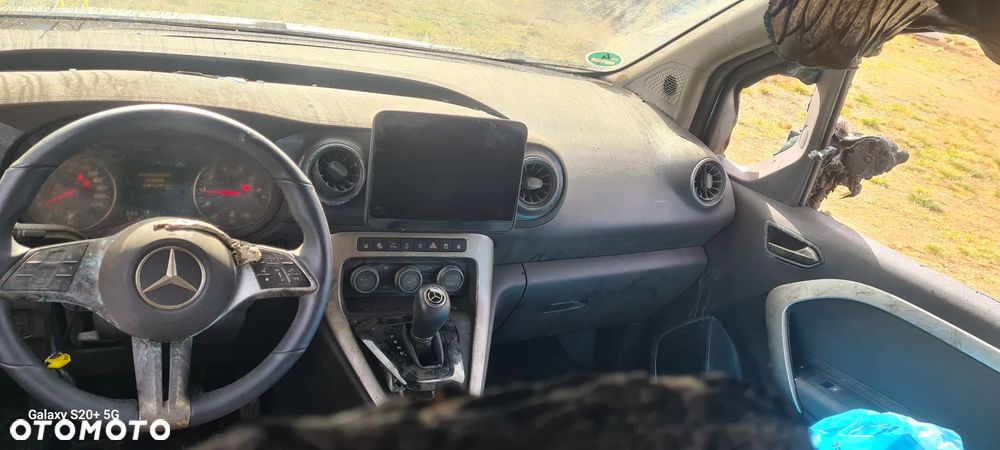 Mercedes-Benz Klasa T 180 Automatik Edition - 15