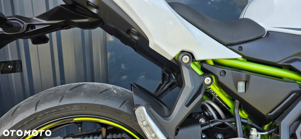 Kawasaki Z 650 - 10