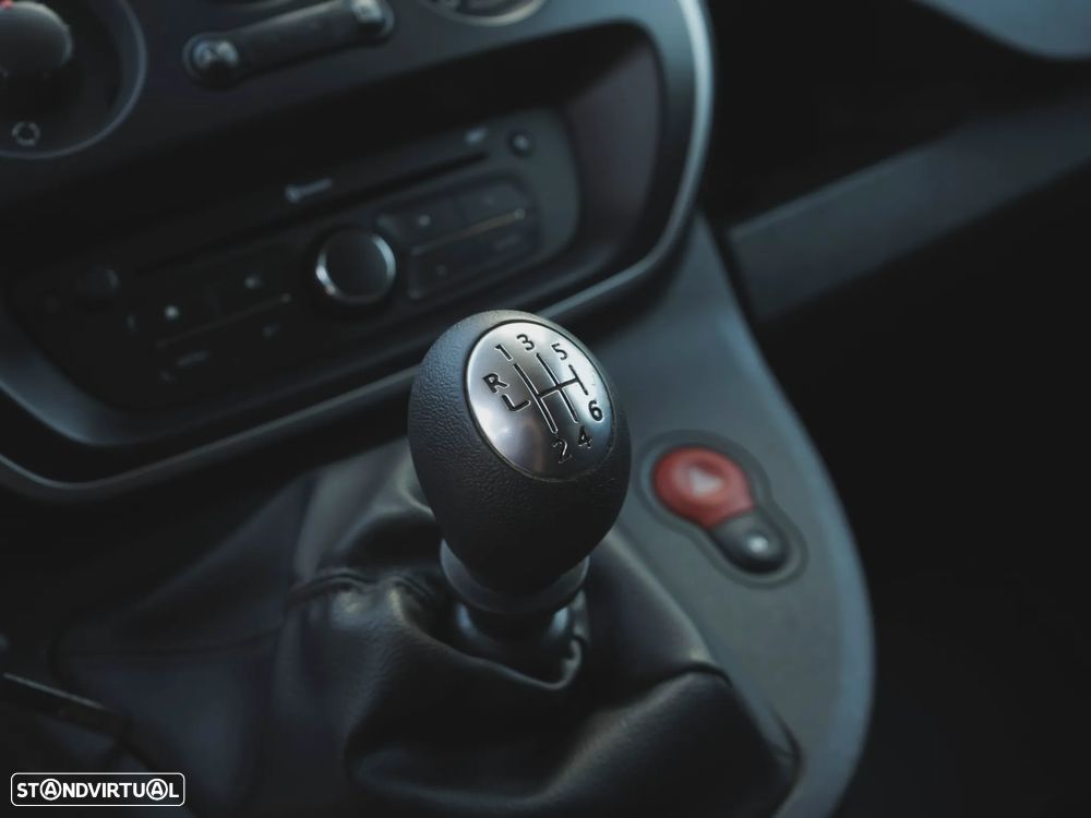 Renault KANGOO EXPRESS 1.5 DCI 95 - 17