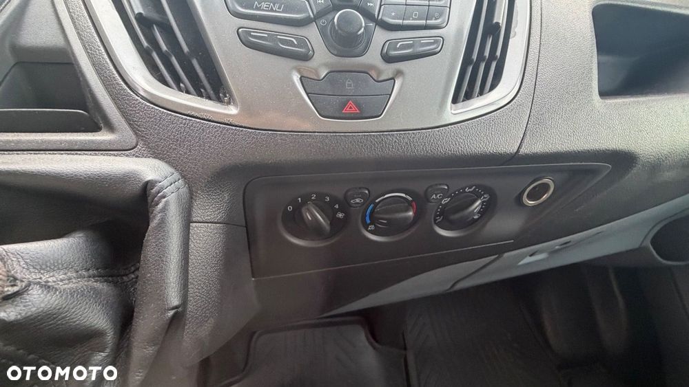 Ford TRANSIT CUSTOM - 25