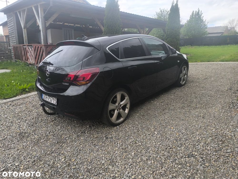 Opel Astra 1.4 Turbo Cosmo - 2