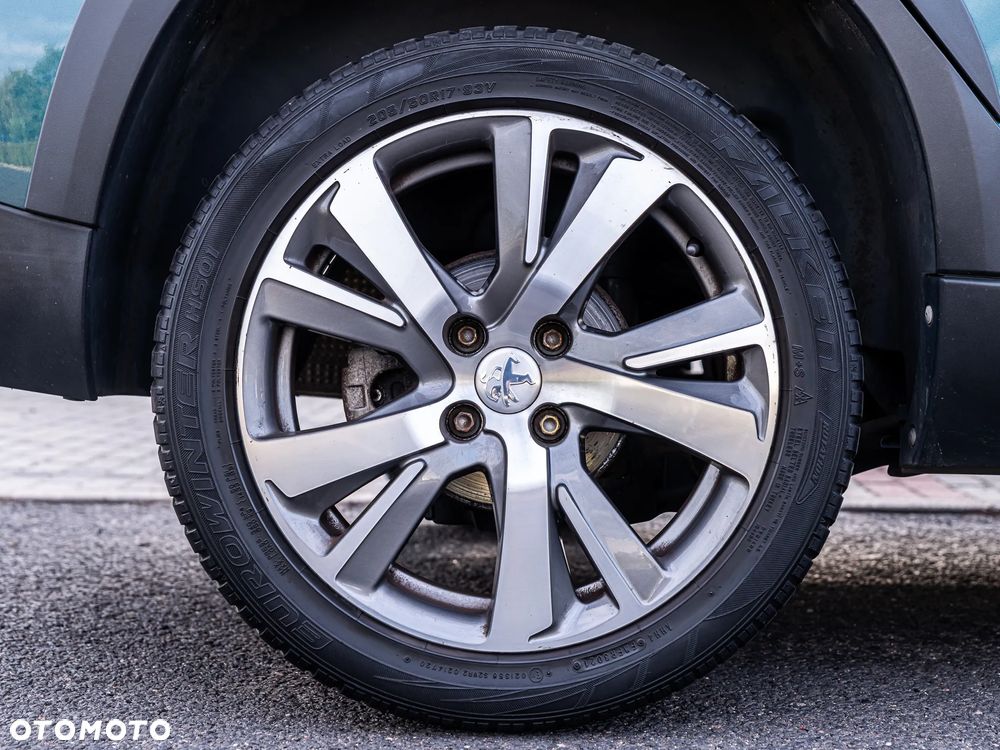Peugeot 2008 1.2 Pure Tech Allure S&S EAT6 - 11