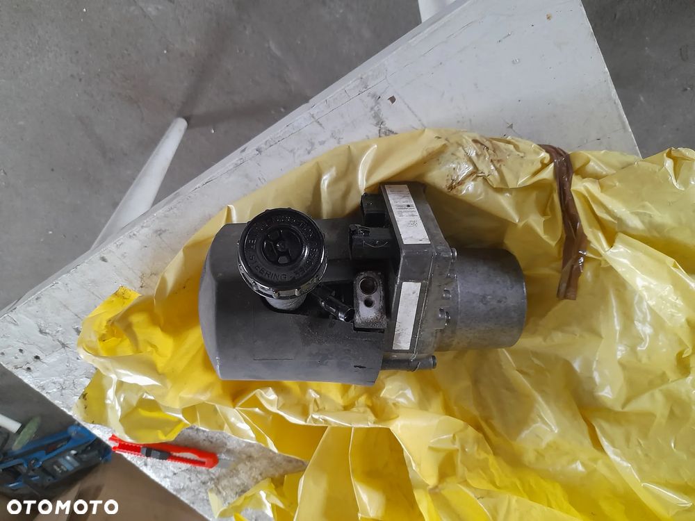 POMPA wspomagania elektr  CITROEN C4 c5 - 1