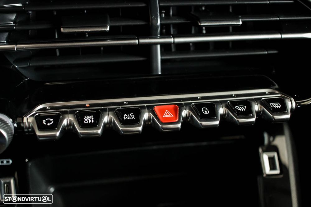 Peugeot e-208 Active Pack - 16