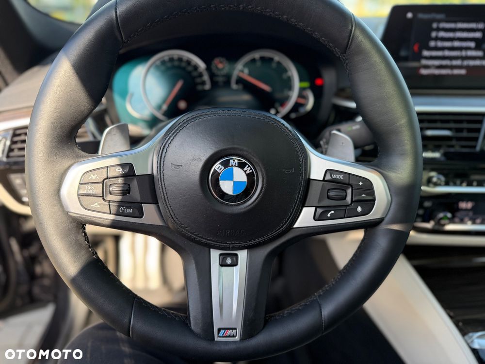 BMW Seria 5 530d xDrive Sport Line sport - 33