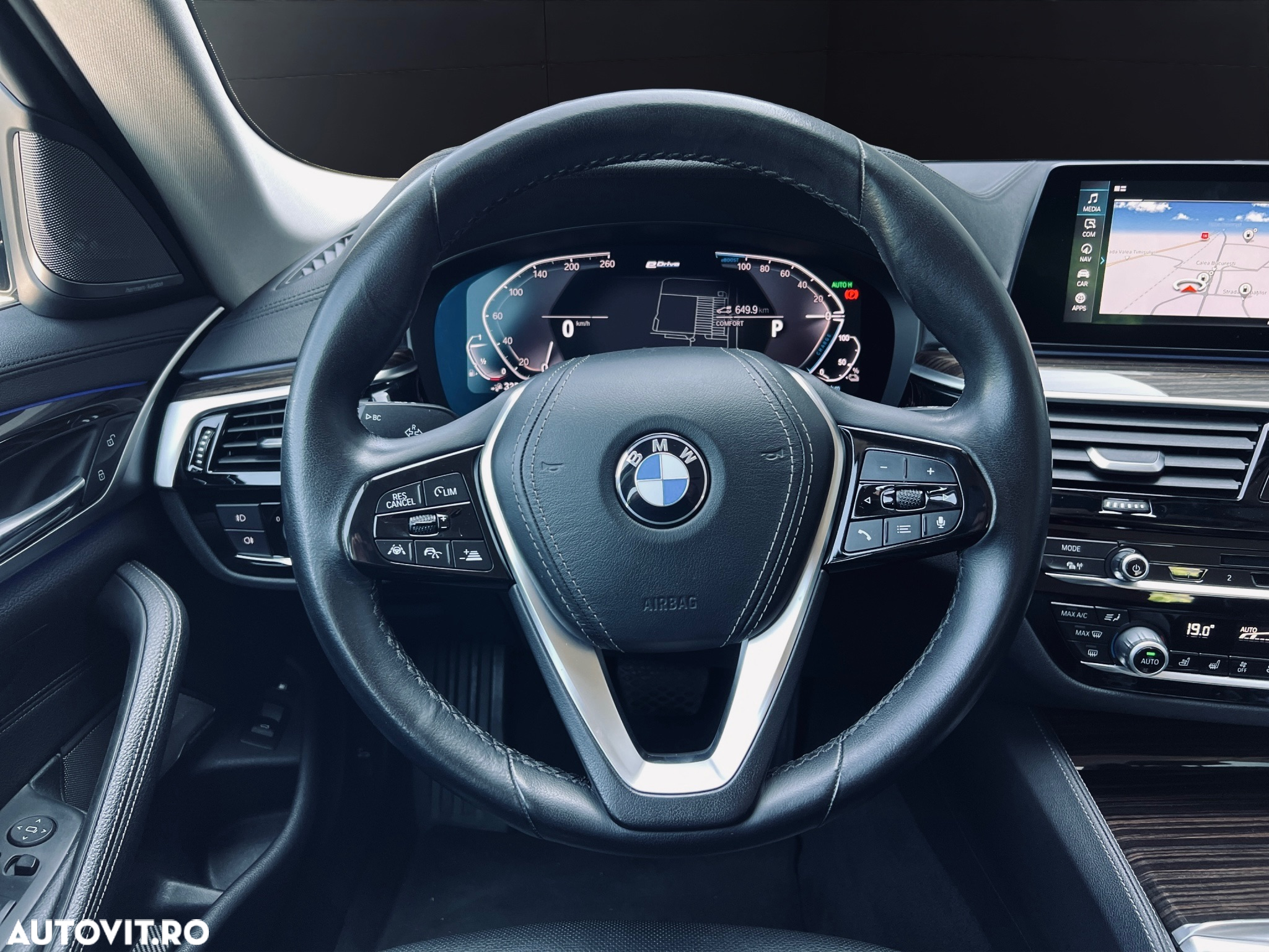 BMW Seria 5 530e iPerformance Aut. Luxury Line - 9