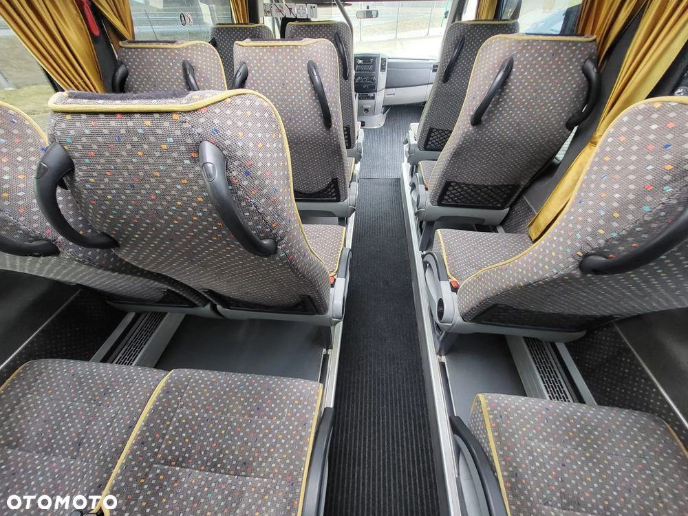 Volkswagen Crafter 24 - miejsca + 3 stojące - 14