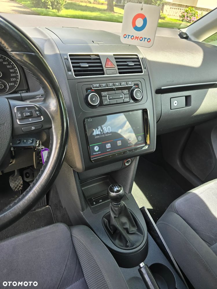Volkswagen Touran - 13