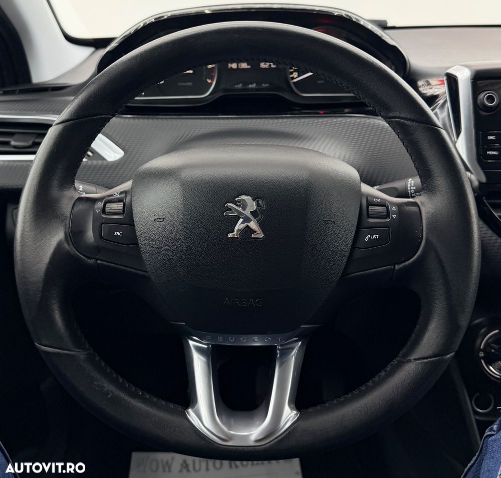 Peugeot 208 PureTech 82 Style - 32