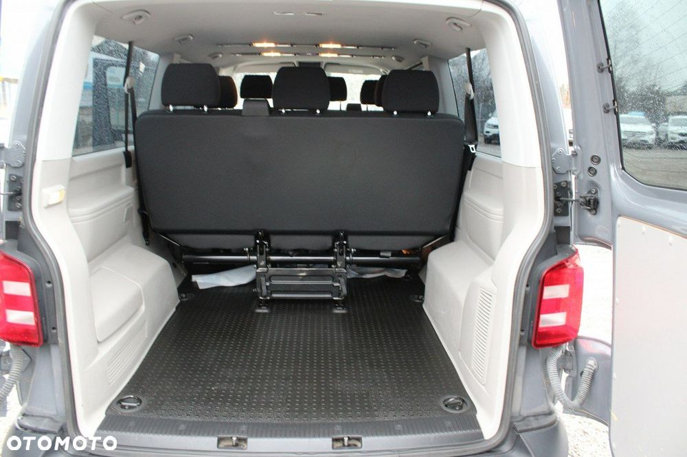 Volkswagen Caravelle - 20