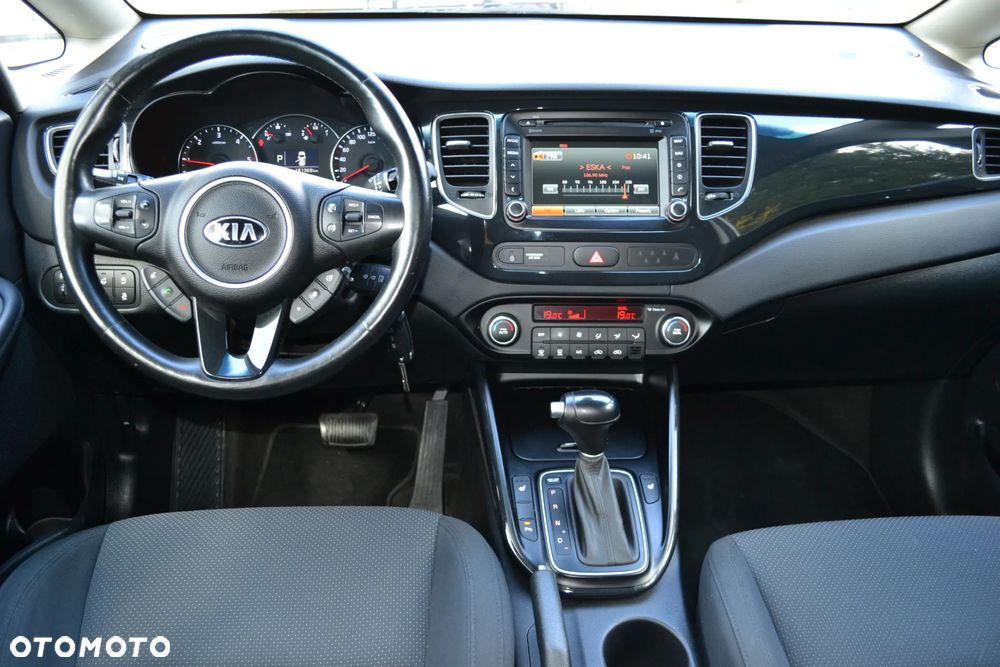 Kia Carens 1.7 CRDi Business Line 7os 7DCT - 31