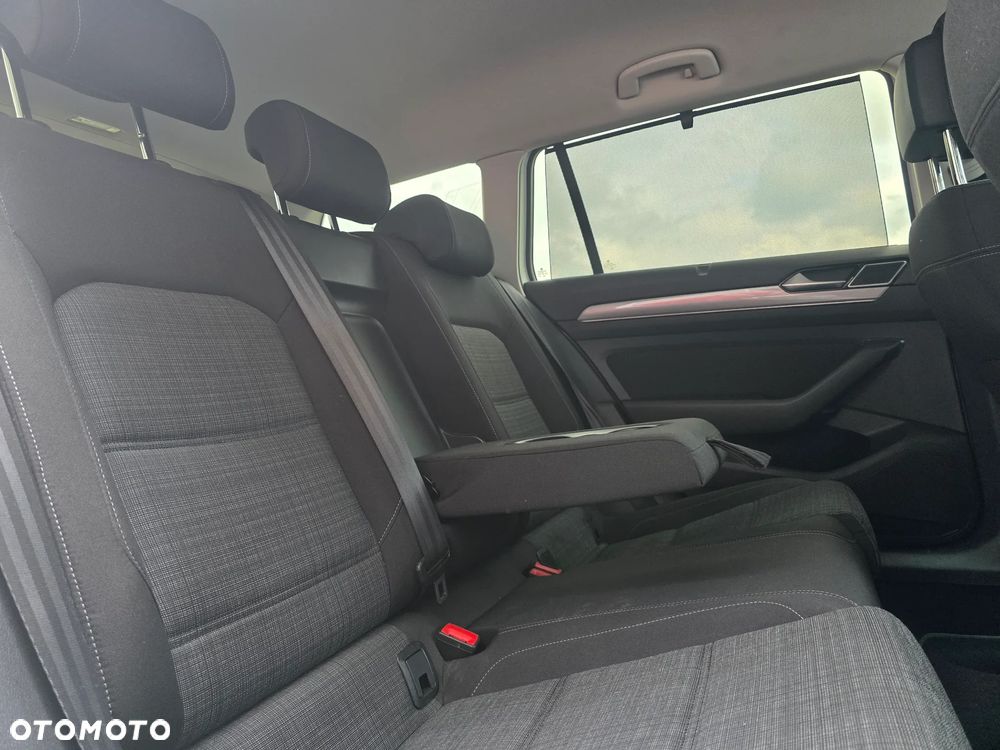 Volkswagen Passat 1.5 TSI EVO Elegance - 19
