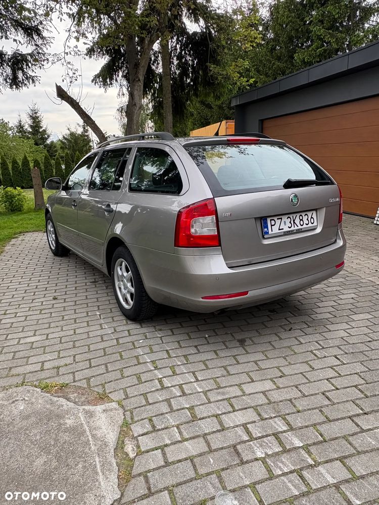 Skoda Octavia 1.6 Combi - 5